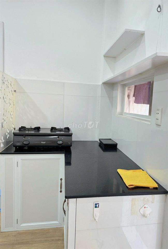 Chung cư Nhiêu Tứ- Hoa Sứ  căn 2p ngủ,có nội thất 10tr/tháng