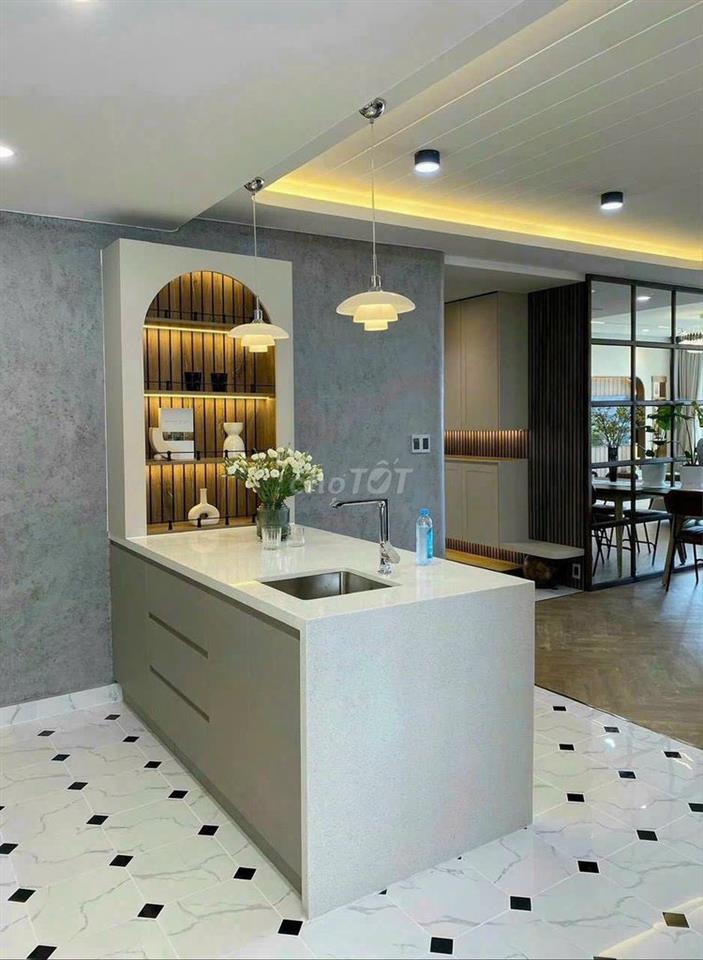 Penthouse Satra Eximland- 200m2 nội thất cao cấp 4PN, 3WC Giá 49 Tr/th