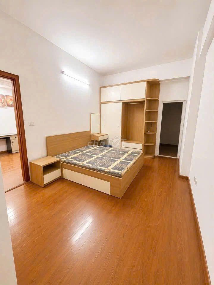 Cho thuê  Đặng Văn Ngữ -Căn 2PN, NTCB giá chỉ 12tr/th DT67m, 2PN, 2WC
