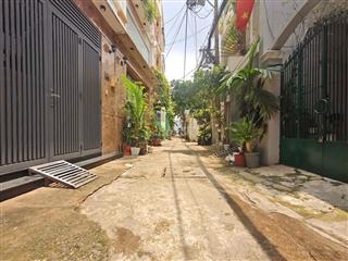 Nhà 3 Tầng ngay Trung Tâm Phú Nhuận , nhà mới sạch đẹp