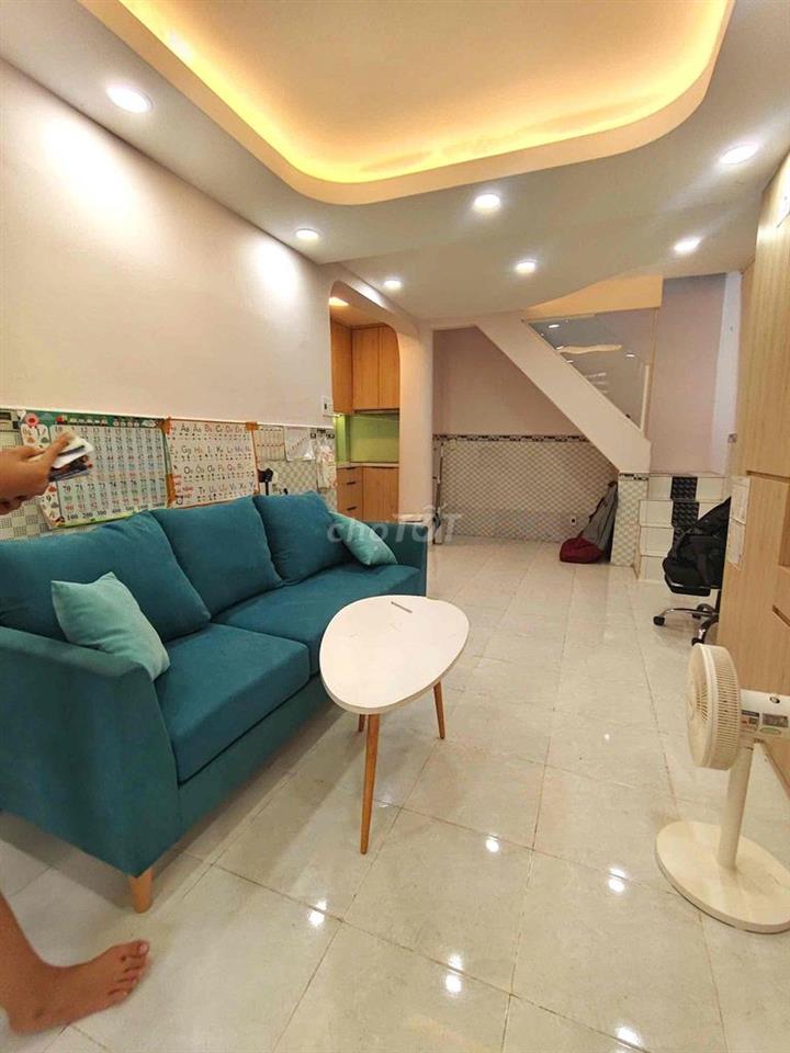 Nhà 3 Tầng ngay Trung Tâm Phú Nhuận , nhà mới sạch đẹp
