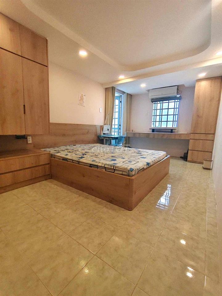 Nhà 3 Tầng ngay Trung Tâm Phú Nhuận , nhà mới sạch đẹp