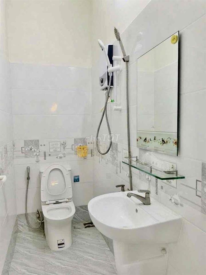 cho thuê nhà nguyên căn , hẻm cụt , đường đỗ tấn phong , Q. Phú Nhuận