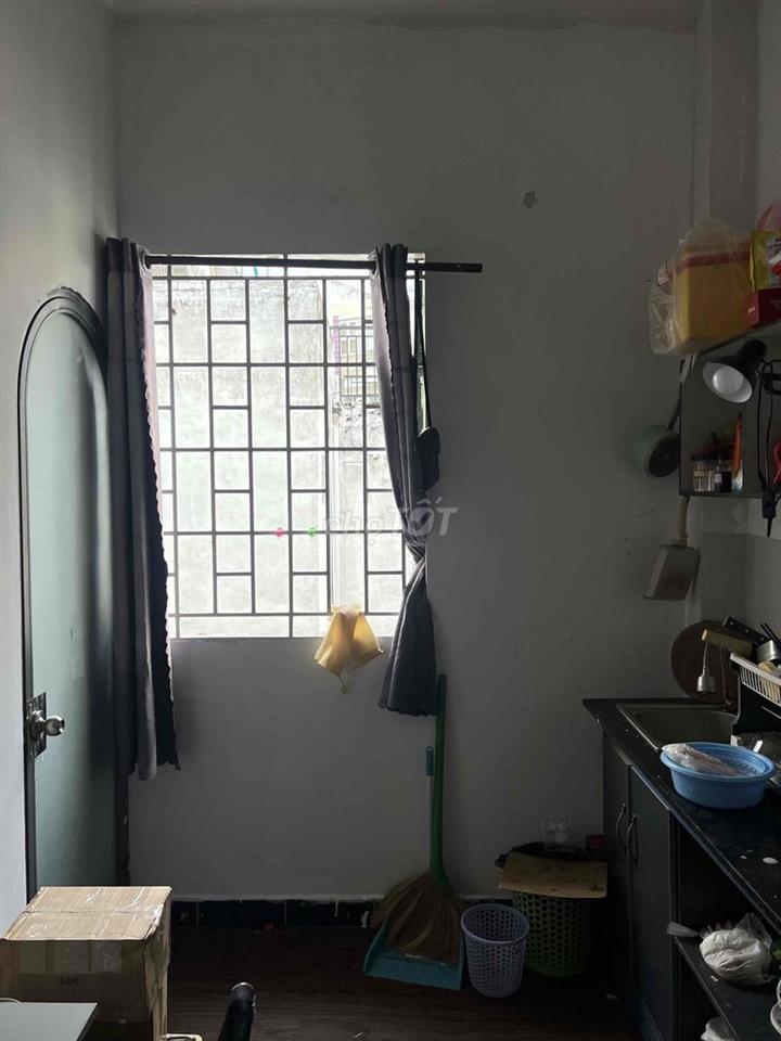 2PN tách bếp ngay Phan xích long