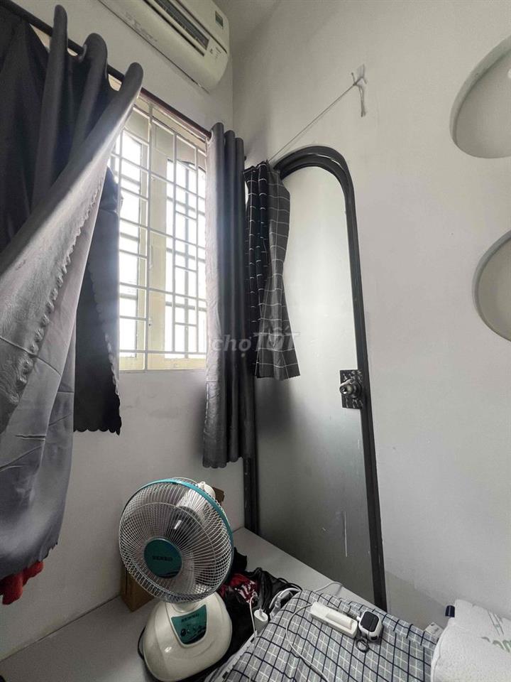 2PN tách bếp ngay Phan xích long