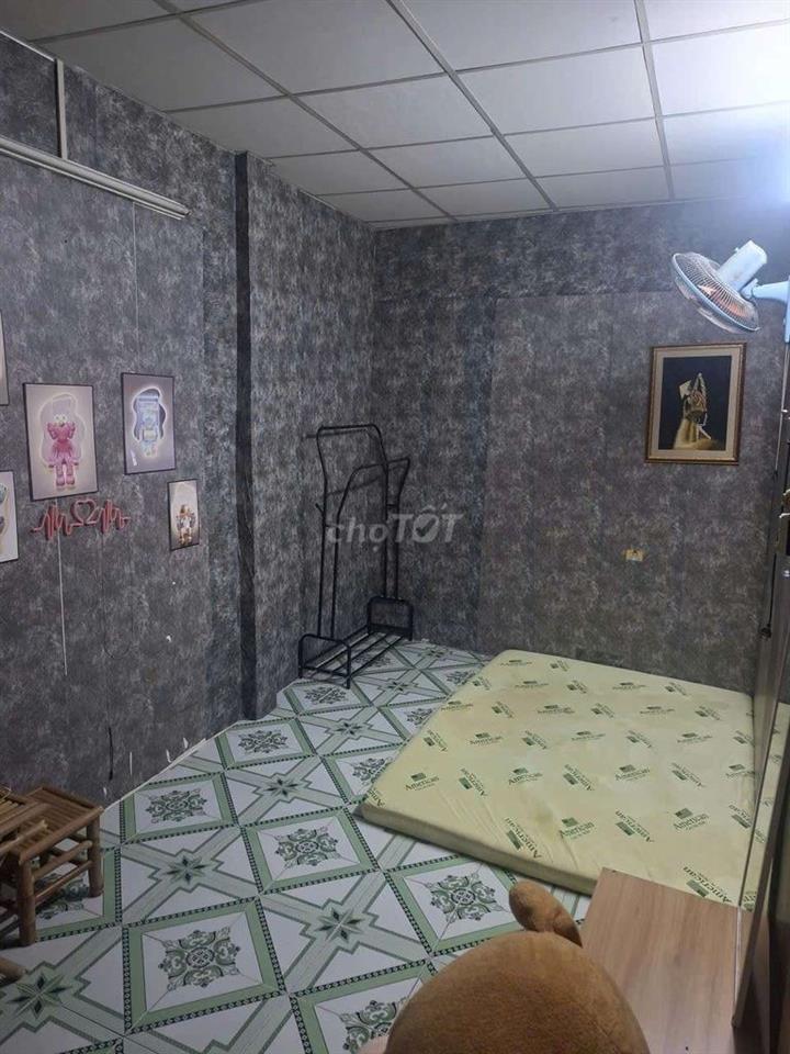 Cho Nữ thuê phòng ngay Bùi Viện