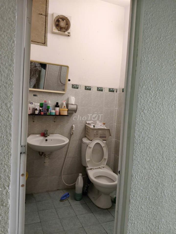 Cho Thuê Căn Hộ Cao Ốc A Nguyễn Kim (7.8tr)