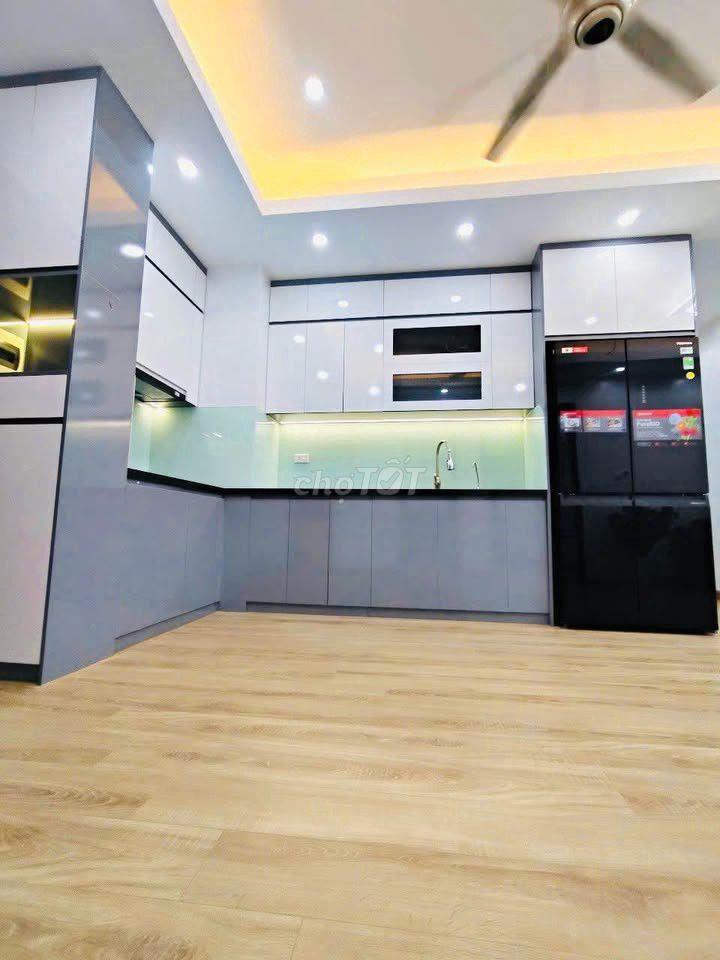 C/c cao cấp Nguyễn Kim, Nhật Tảo cho thuê căn 3PN, Full Nội thất 15tr