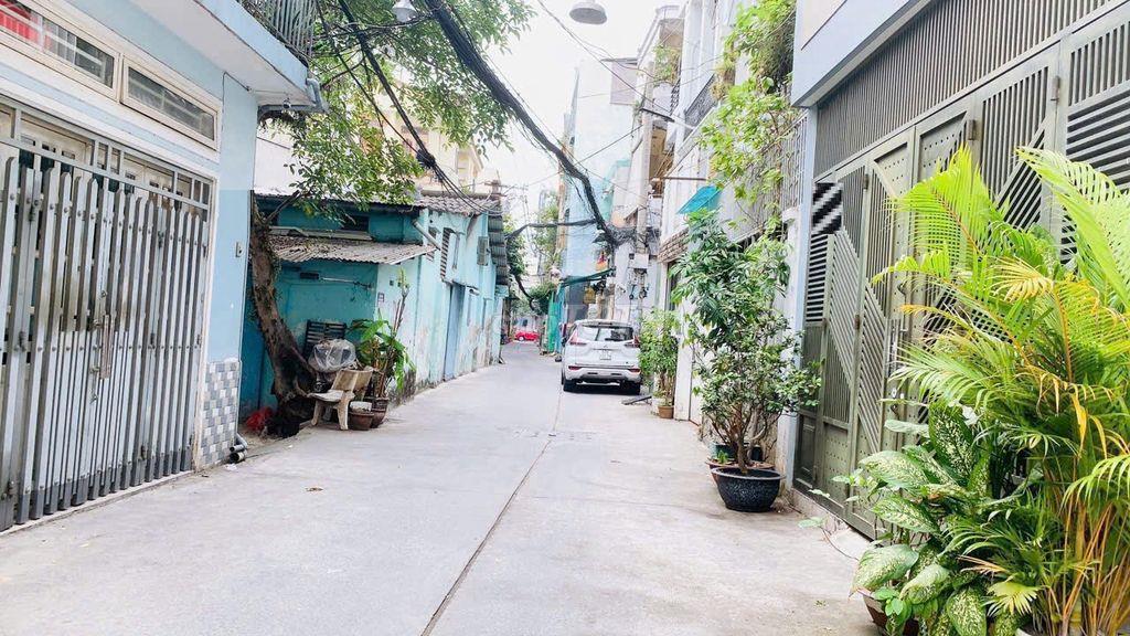 🔥 CMT8 Q10 - Ô TÔ VF3 TẬN CỬA - NGANG 4,6 - 6 TẦNG BTCT - 6.3 TỶ TL 🔥