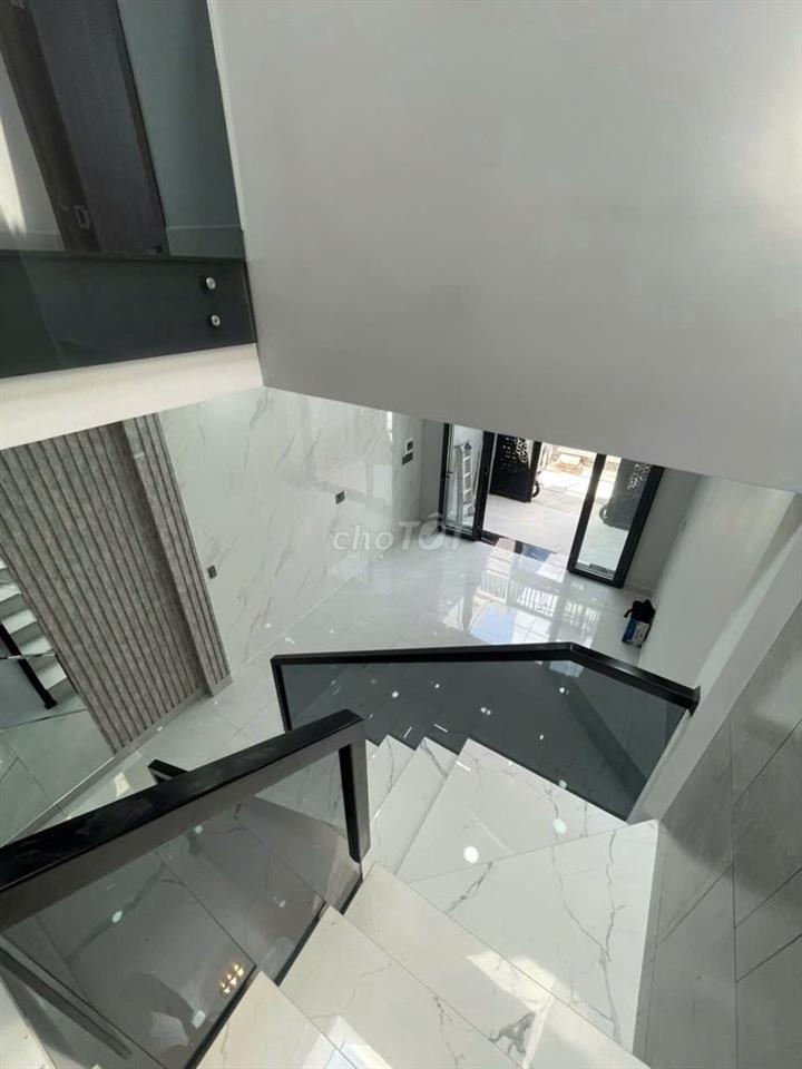 🔥 ÔNG ÍCH KHIÊM Q11 - KẾ BÊN HXH - 3.8M X 14M - CÓ PHÒNG NGỦ TRỆT 🔥