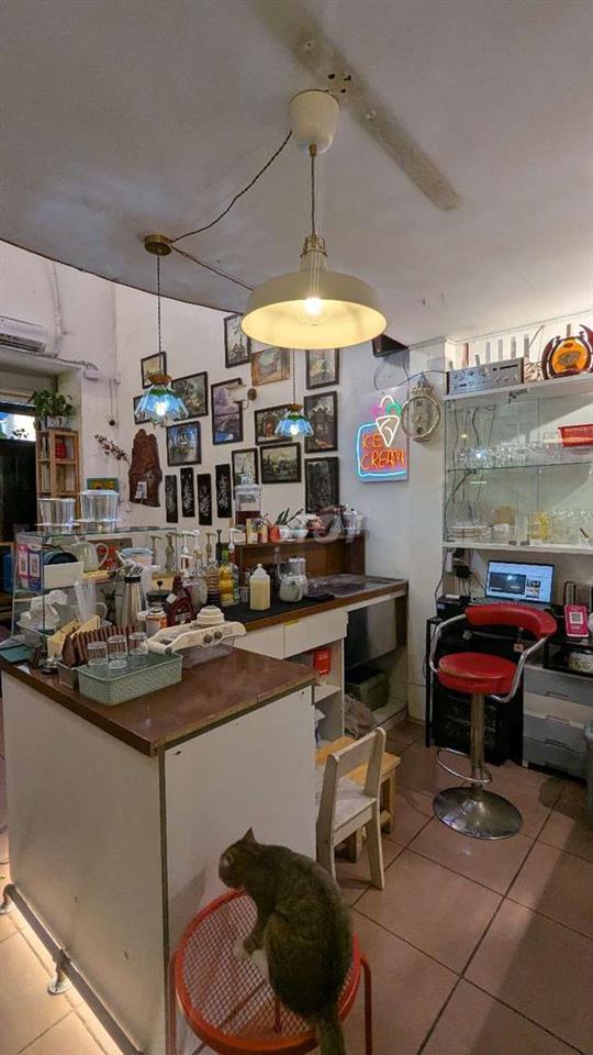 Sang Quán Cafe bánh Vintage quận 10