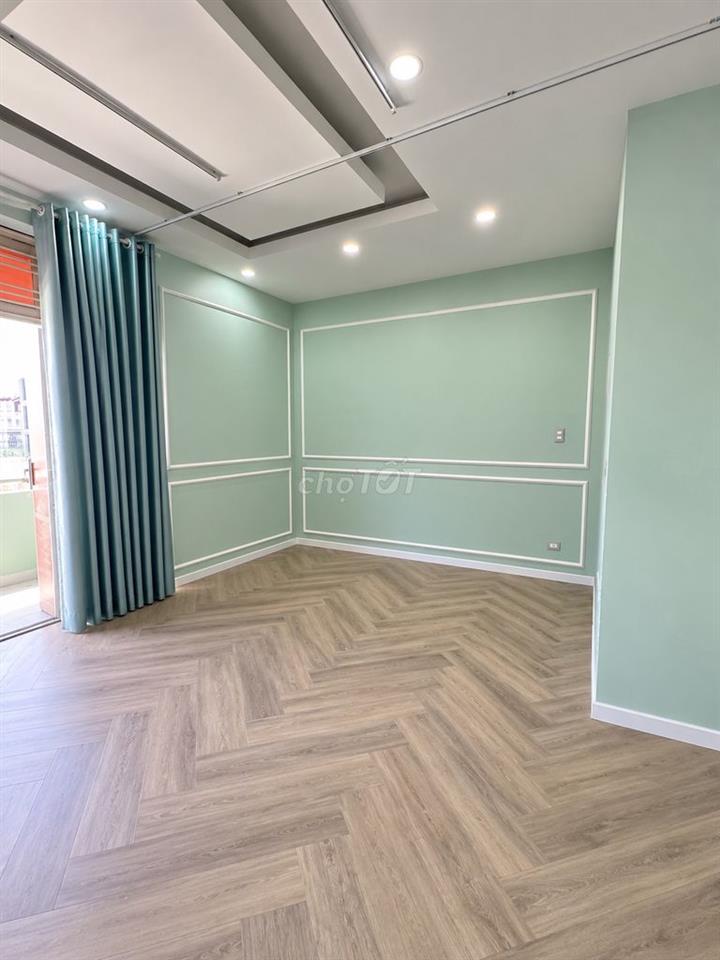 Cho thuê phòng trống lầu 2 dt 35m2