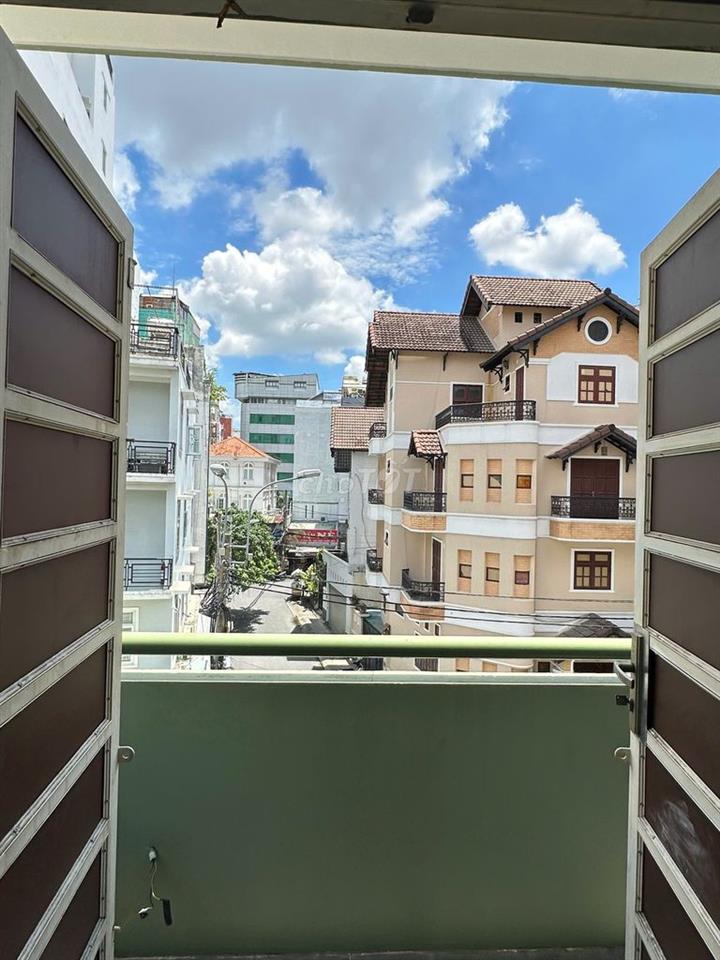 Cho thuê phòng trống lầu 2 dt 35m2