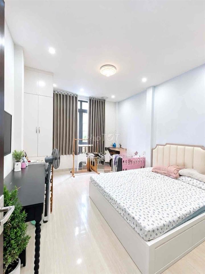 Nhà Nguyễn Văn Khối - 45m2 - 2 Tầng - 5M2 Thông - Giá 3 tỷ 9
