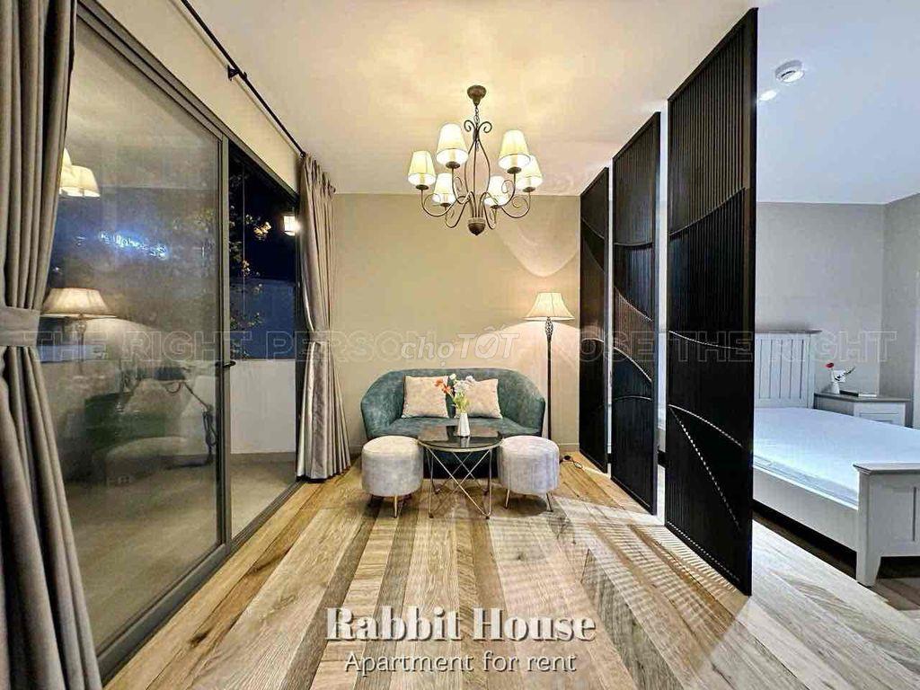 PENTHOUSE TOẠ LẠC TẠI TRUNG TÂM QUẬN 1