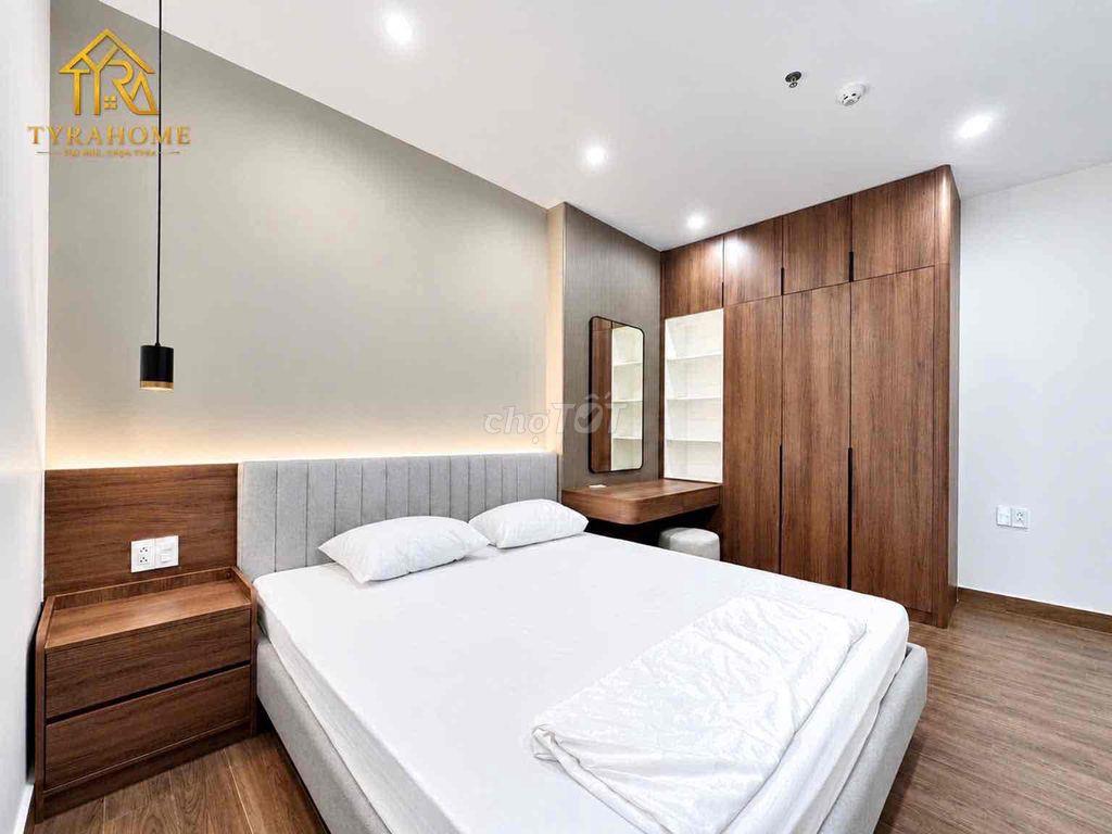 CĂN HỘ CAO CẤP TÂN ĐỊNH, QUẬN 1 – BAN CÔNG LỚN, MÁY GIẶT RIÊNG, FULL N