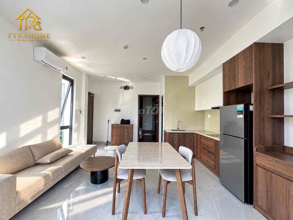 CĂN HỘ CAO CẤP TÂN ĐỊNH, QUẬN 1 – BAN CÔNG LỚN, MÁY GIẶT RIÊNG, FULL N