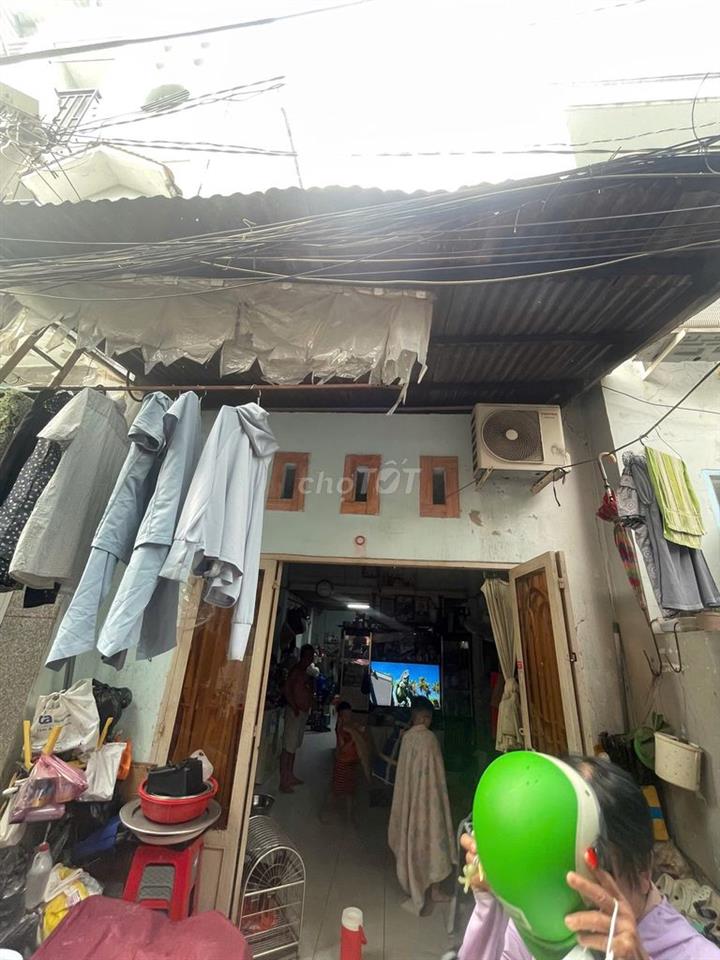 nhà cấp 4 . tiện xây mới 46m2 . quận 4