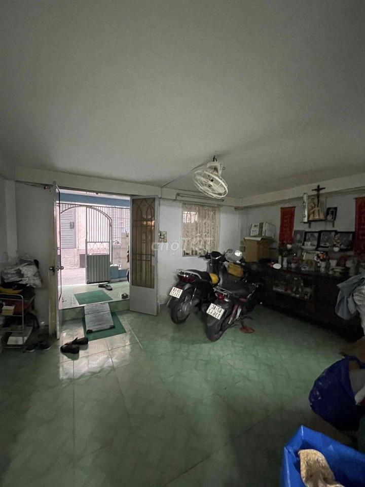 NHÀ CẤP 4 NỞ HẬU - 210m2 ĐẤT ĐƯỜNG TÔN ĐẢN, QUẬN 4