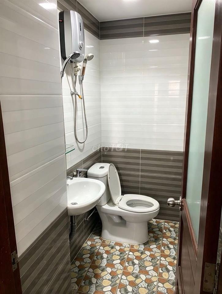 BÁN NHÀ HẺM XE HƠI QUẬN 4