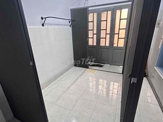 Cho thuê tầng trệt