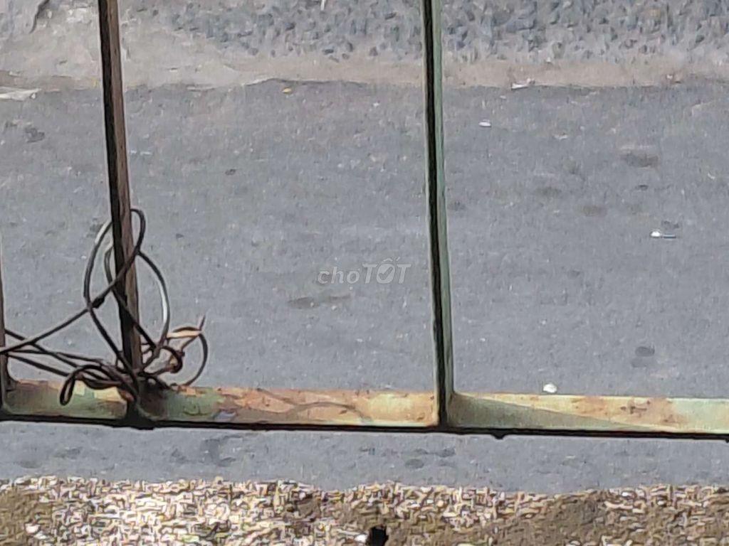 Bán nhà Mặt tiền Q5