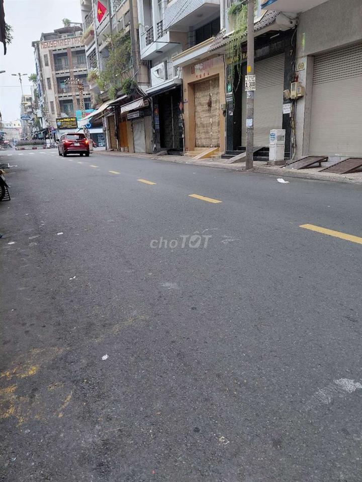 Bán nhà Mặt tiền Q5