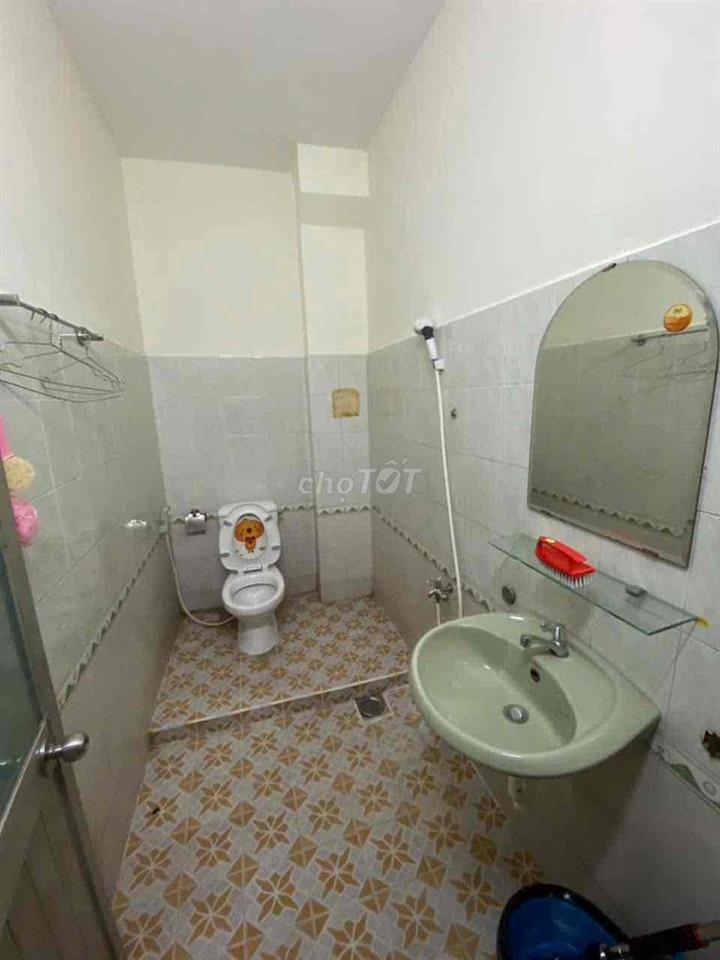 Cho thuê Mặt bằng chợ Hồ Trọng Quý Quận 6