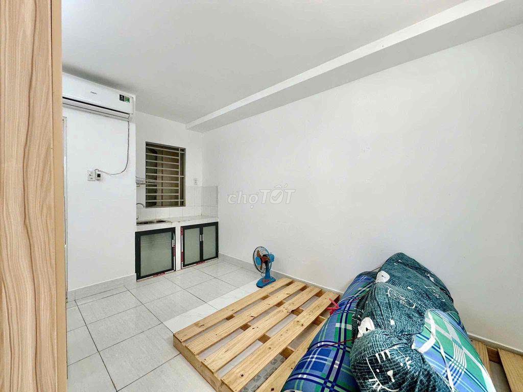 PHÒNG STUDIO FULL NỘI THẤT GIÁ 3tr9 có thể ở liền cửa sổ trời
