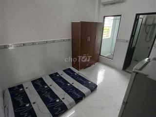 studio full nội thất, nhận pet nhà mới ra vào 2 lốp vân tay