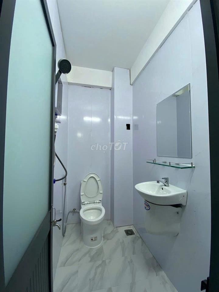1 phòng ngủ tách bếp cửa sổ trời ưu đãi cho sinh viên nvvp