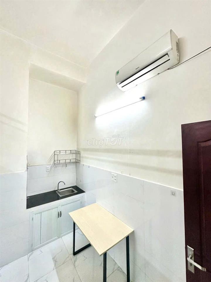 phòng gác qua trường UFM 2p đi xe gần chợ, ở được 3 người 3 xe