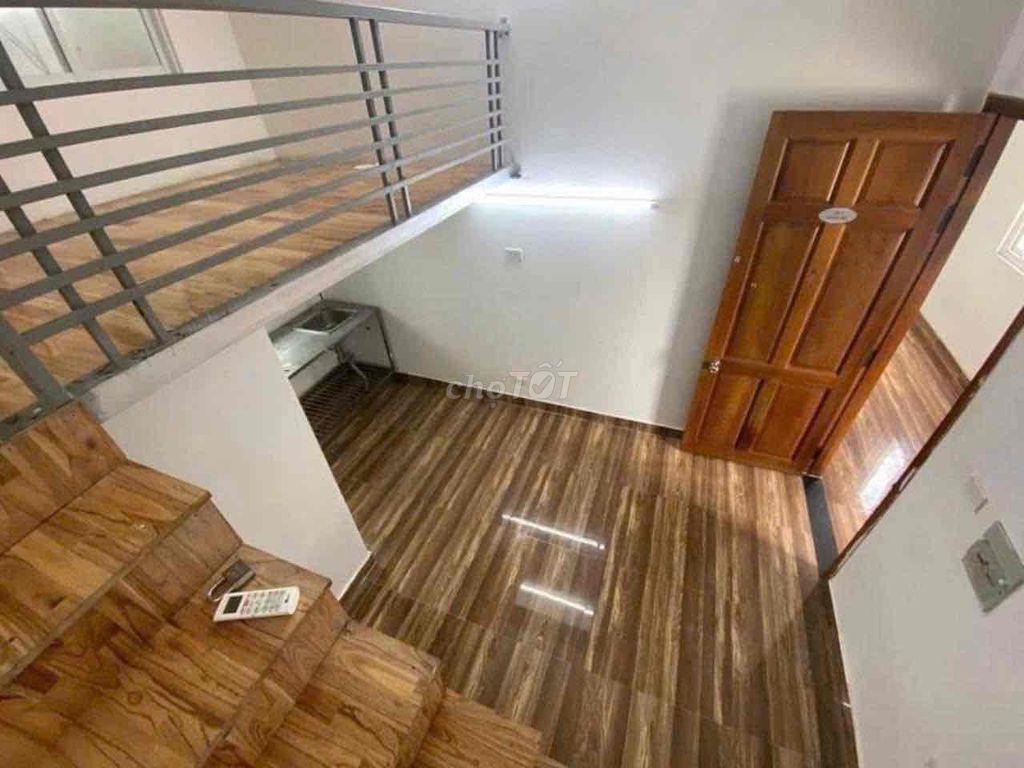 phòng gác 35m2 tại hẻm 134 nguyễn thị thập 3 người thoải mái gác cao
