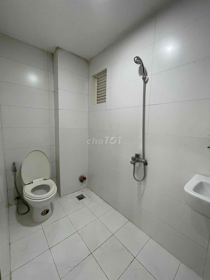 Phòng trọ ban công đường Tạ Quang Bửu, Quận 8
