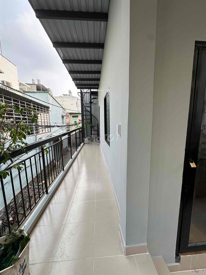 CHO THUÊ NHÀ CĂN GÓC 2 MẶT TIỀN PHẠM VĂN HAI Ô TÔ ĐẬU TRONG NHÀ