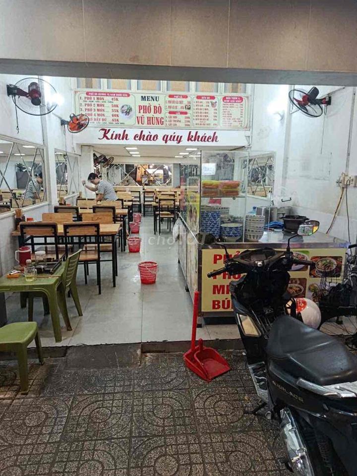 Cần sang nhượng lại mặt bằng quán phở đầy đủ đồ dùng