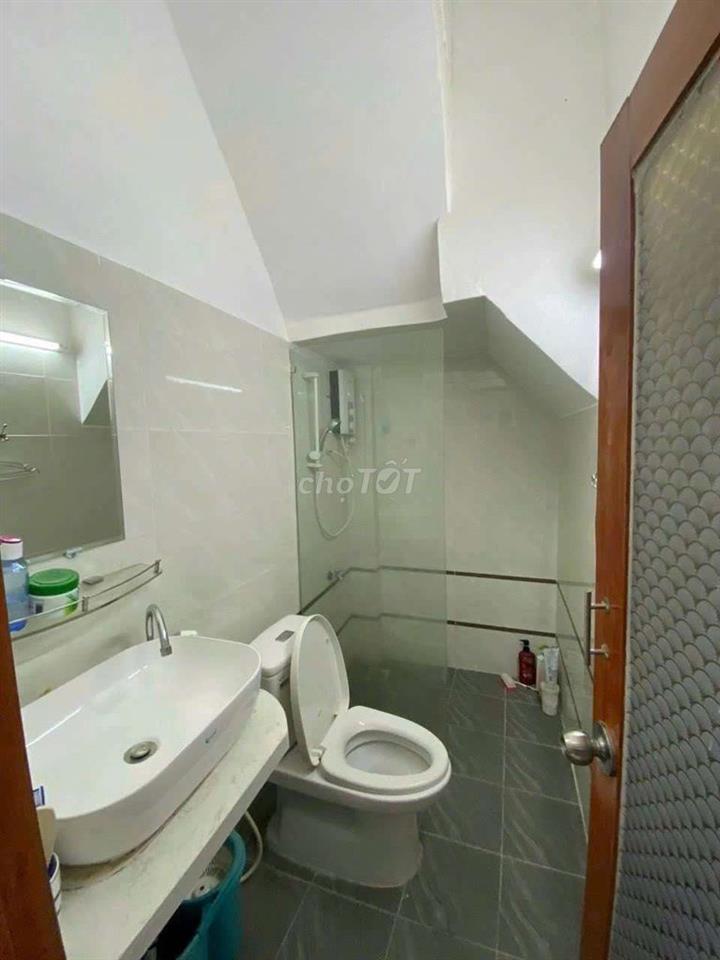 CHO THUÊ NHÀ NGUYÊN CĂN 1 TRỆT 1 LẦU -  XÔ VIẾT NGHỆ TĨNH - 2PN 2WC)