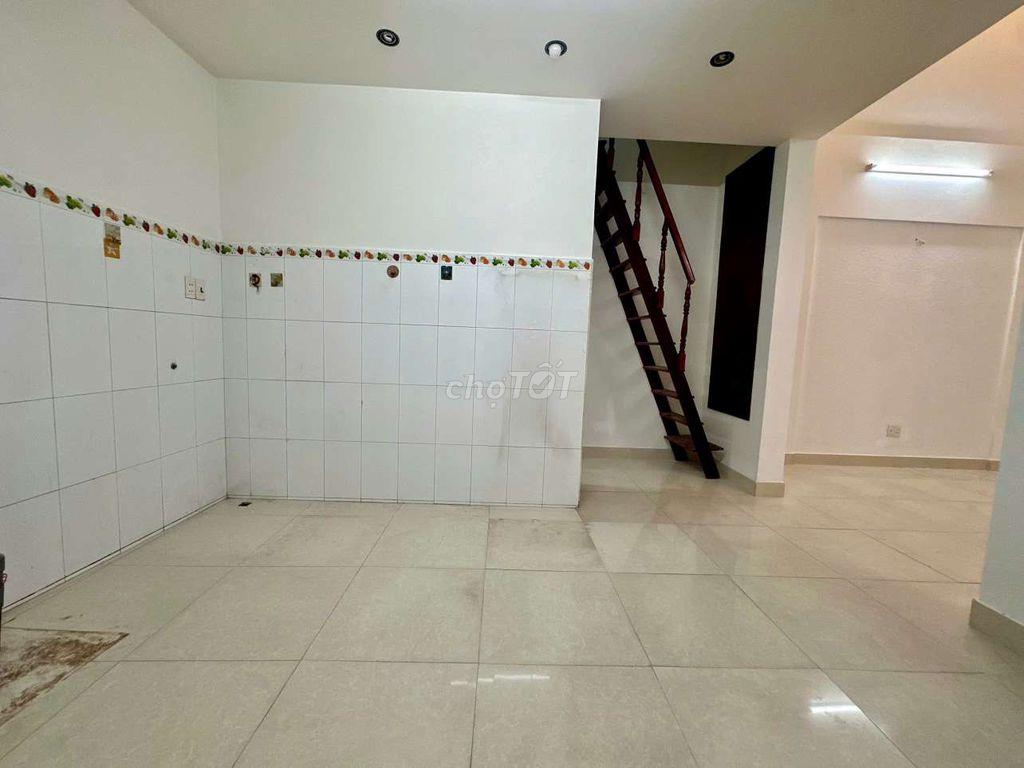 NHÀ NGUYÊN CĂN CÓ SÂN VƯỜN TRỒNG RAU NUÔI GÀ - BÌNH THẠNH - TỔNG 160m²