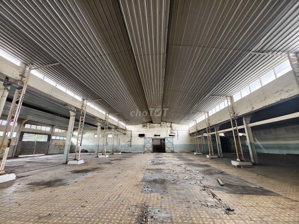 Kho 2500m2 - Trần Văn Dư Tân Bình