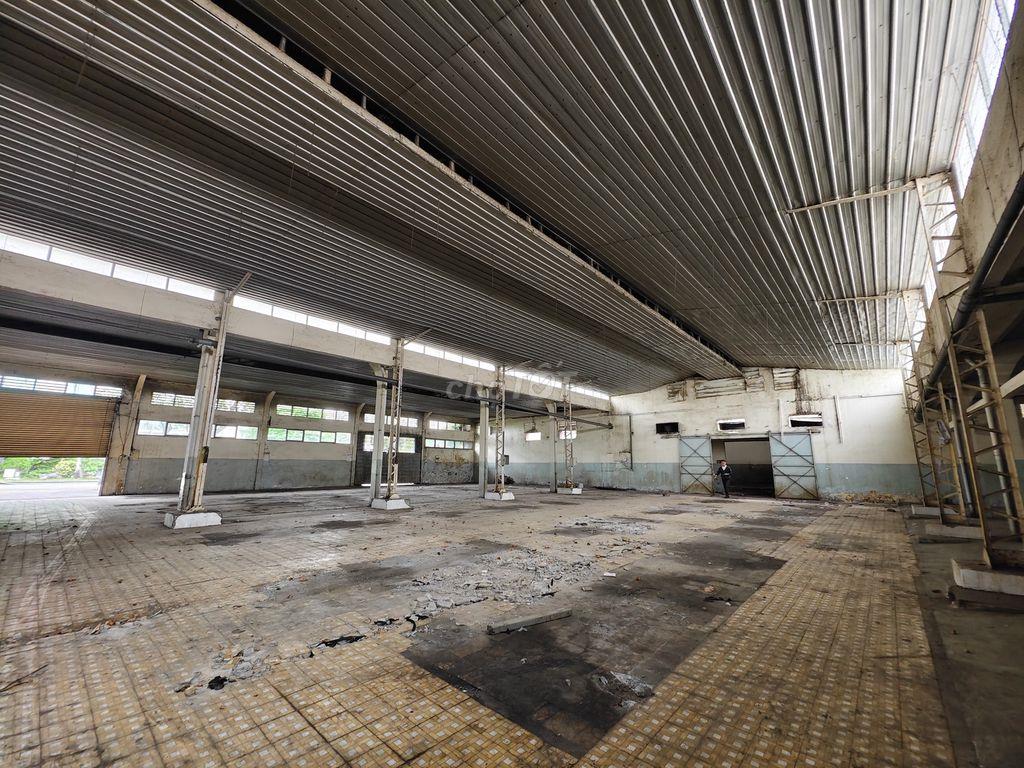 Kho 2500m2 - Trần Văn Dư Tân Bình