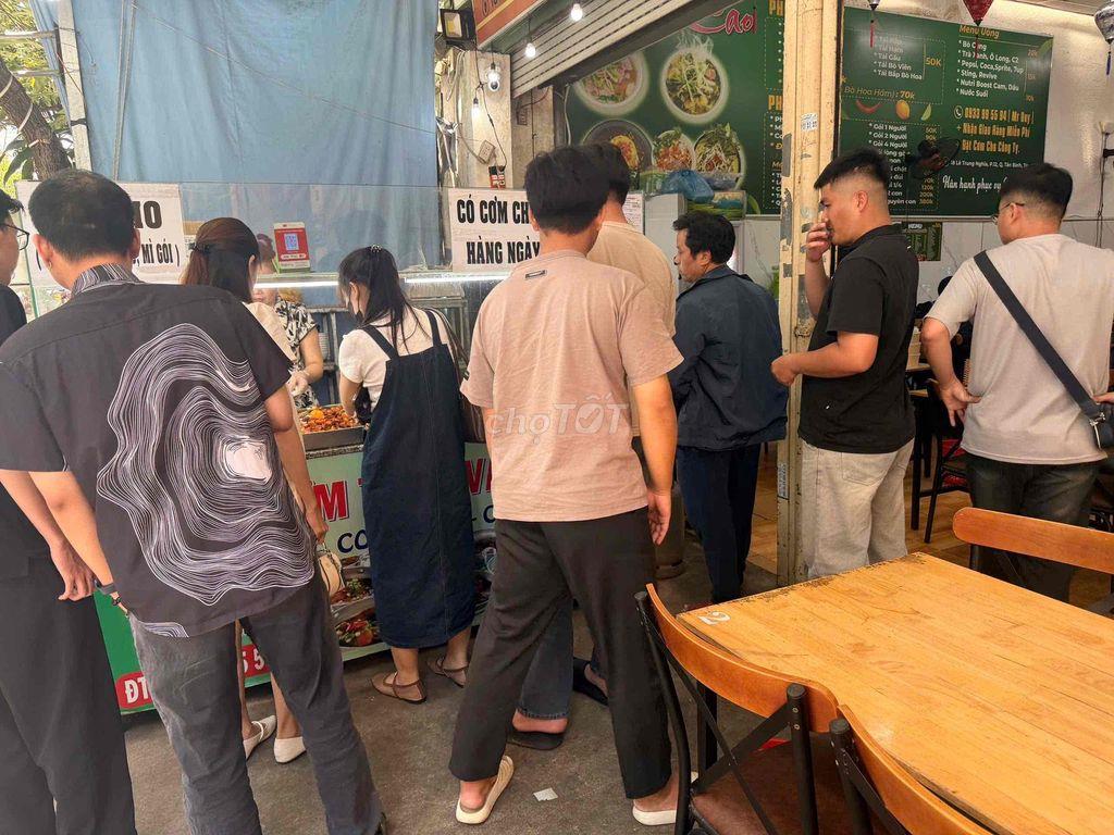 sang quán cơm Vp