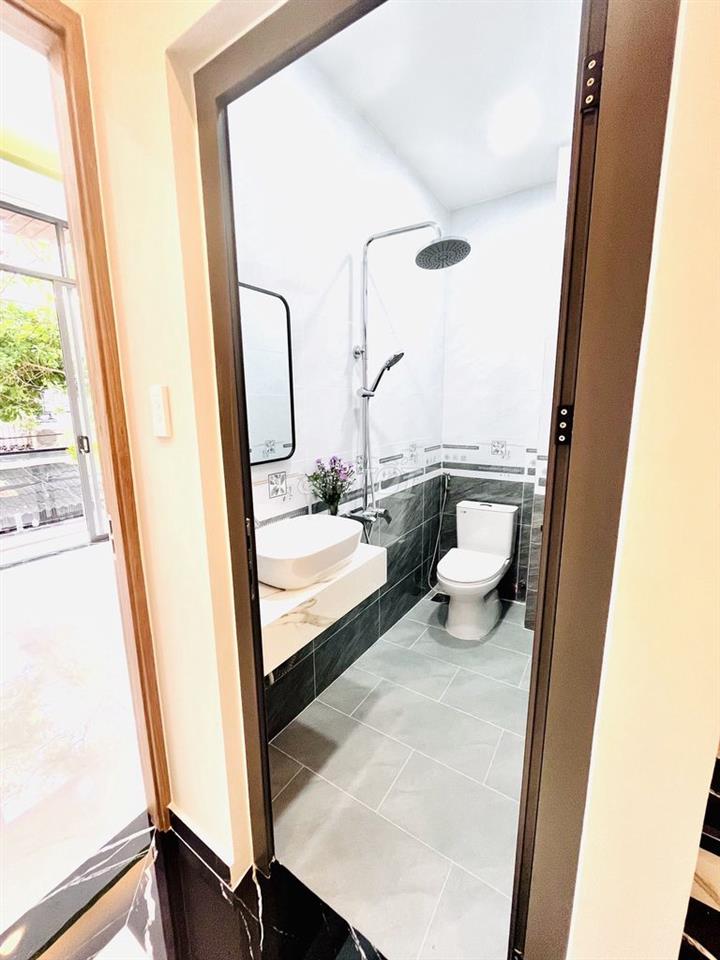 Nhà mới xây cao cấp 3 tầng  hẻm 156 chợ vải Phú Thọ Hoà quận Tân Phú