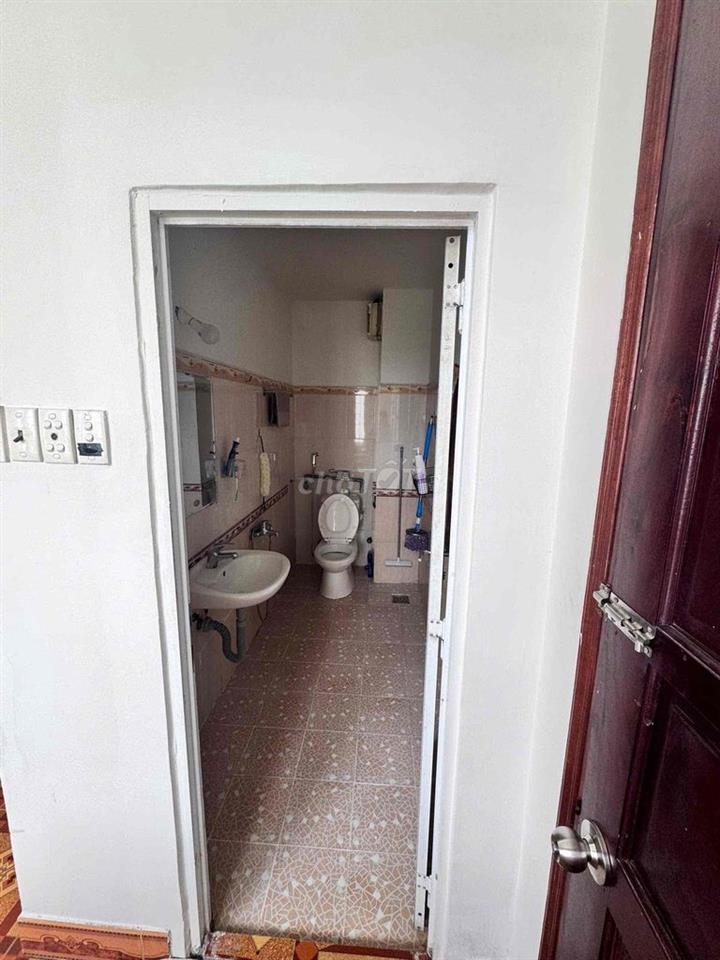 phòng trọ rẻ, đẹp, thuận tiện đi lại.  Mặt tiền Gò Dầu Tân Sơn Nhì