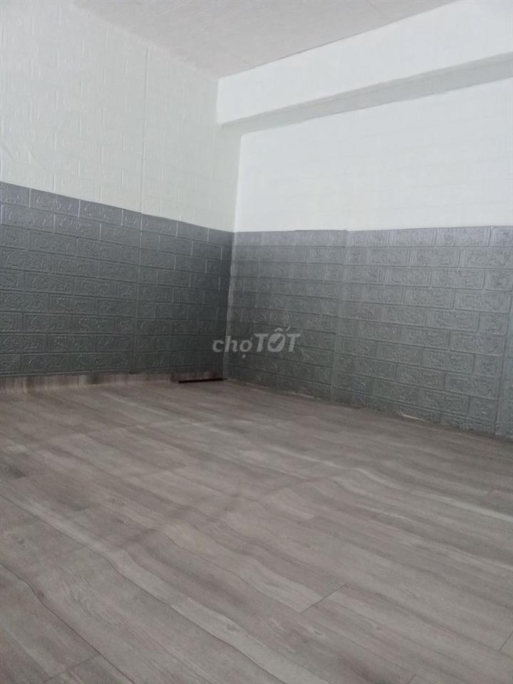 Cần tìm 01 bạn nam ở ghép , ưu tiên người làm công ty , văn phòng ...