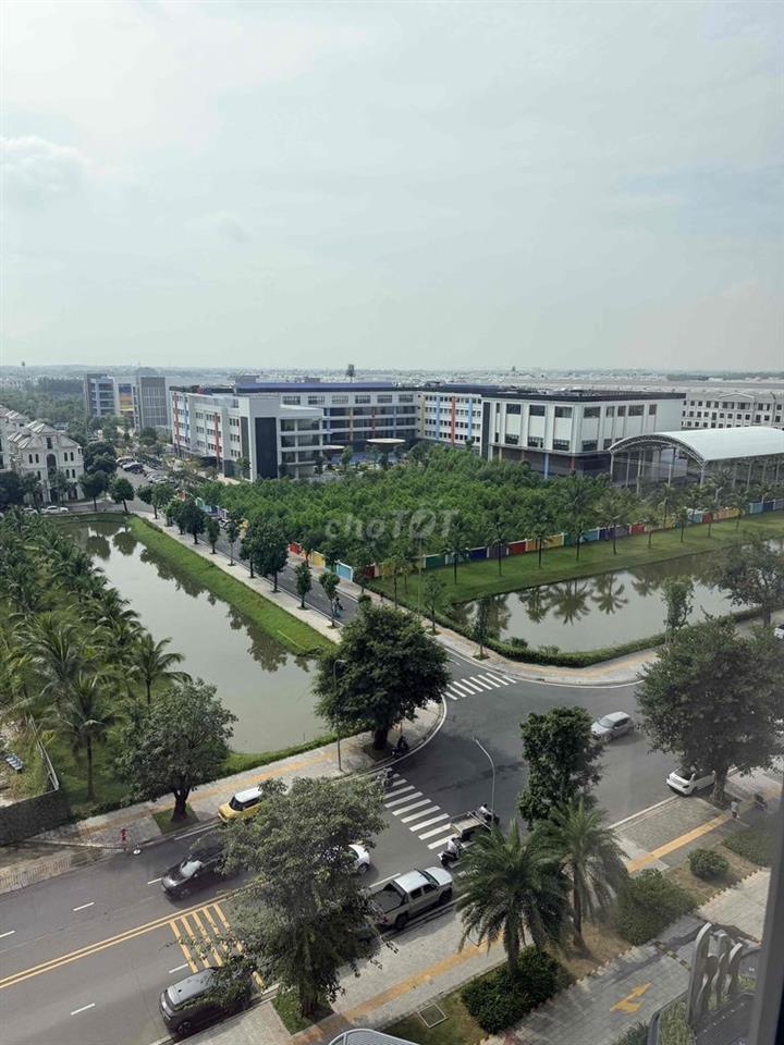 Căn 2PN toà B Lumier nội thất cao cấp mới 100% giá 15tr