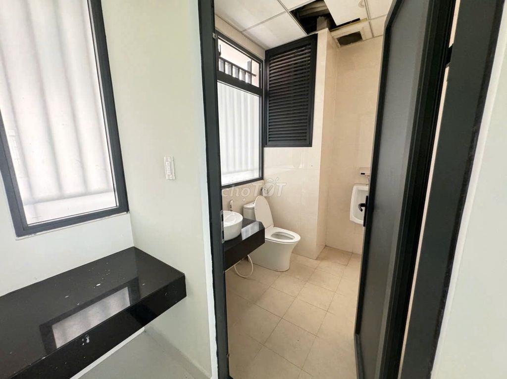 Cho thuê văn phòng Vạn Phúc mặt tiền Nguyễn Thị Nhung 75m2 12.5tr