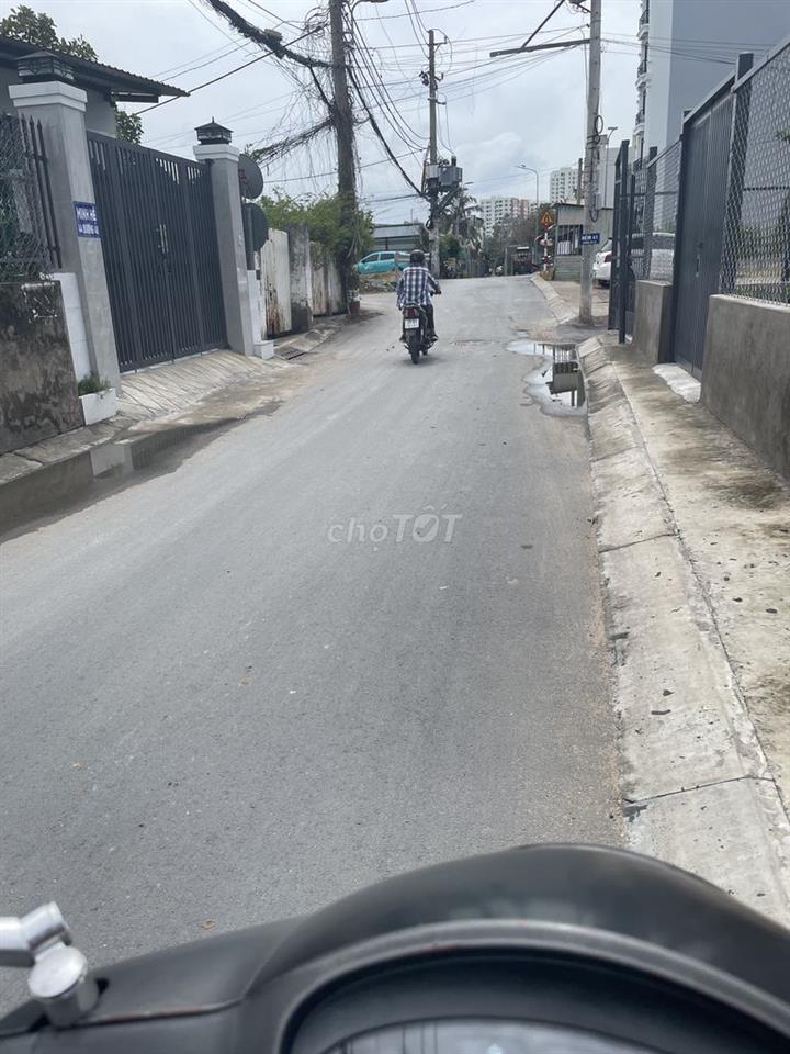 Đât 6x12 gia 1,3 tỷ