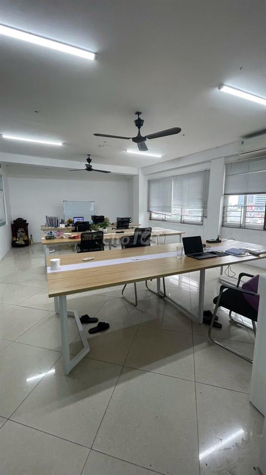 CHO THUÊ VĂN PHÒNG HƠN 70M² – MẶT PHỐ ĐƯỜNG LÁNG, NGÃ TƯ SỞ