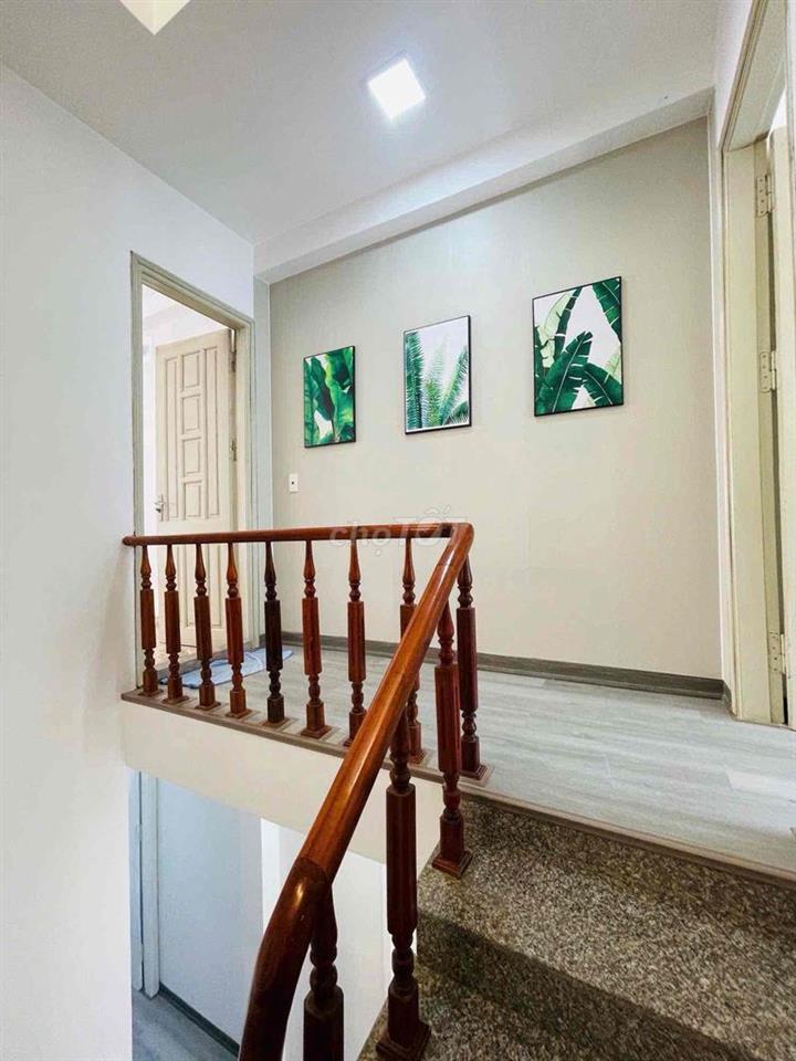 Chính chủ tôi cần bán nhà Ngõ quỳnh (thoáng 2 mặt trước sau,ngõ rộng)