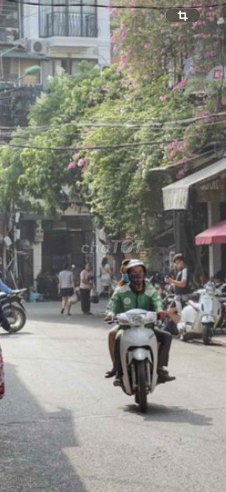 bán nhà mặt phố 11m